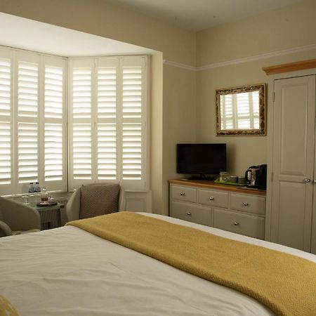 Lewesdon B&B Lyme Regis Bagian luar foto