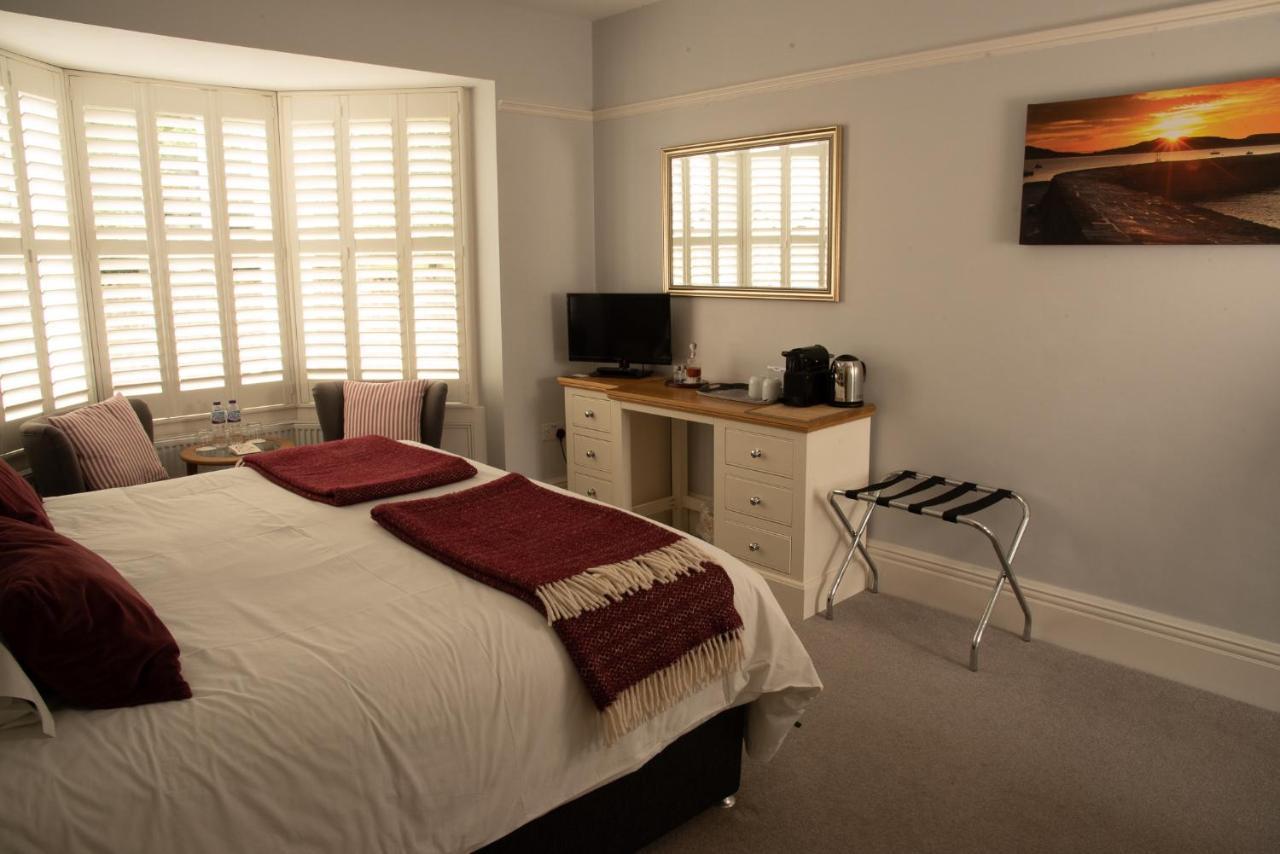 Lewesdon B&B Lyme Regis Bagian luar foto