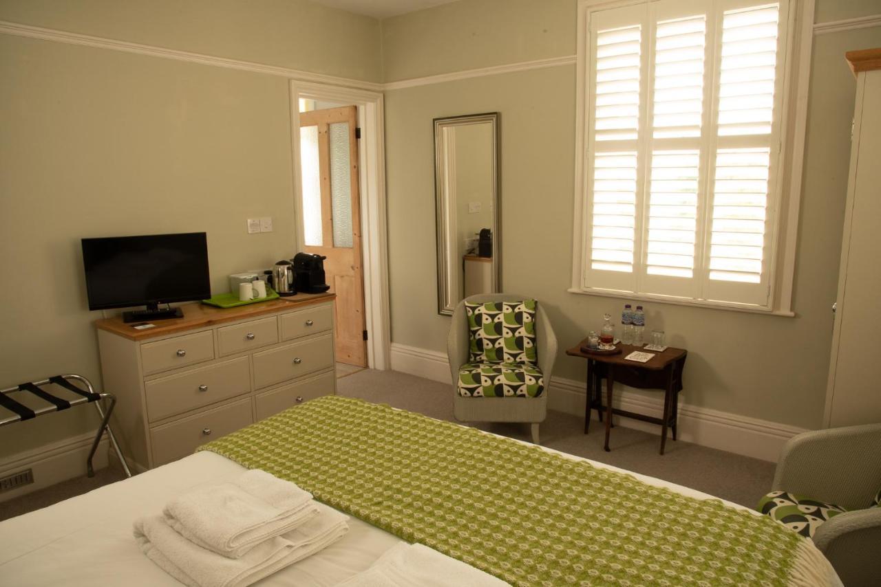 Lewesdon B&B Lyme Regis Bagian luar foto