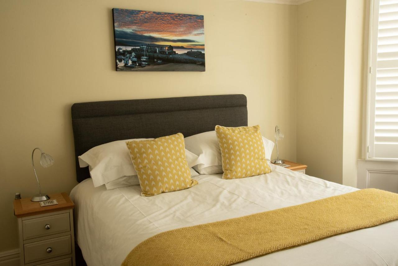 Lewesdon B&B Lyme Regis Bagian luar foto